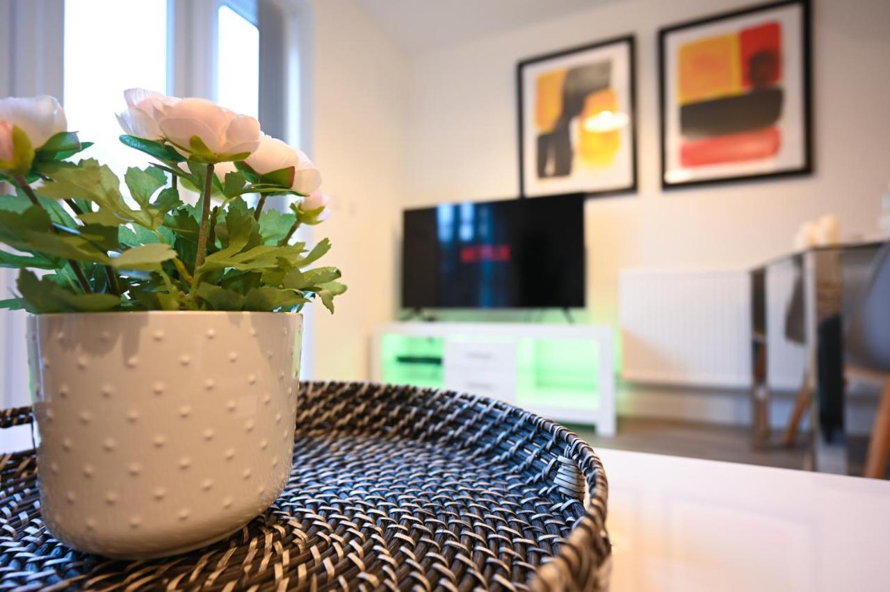 Apartament Luxury 4 Bed House With Gated Parking In The Heart Of Birmingham! Zewnętrze zdjęcie
