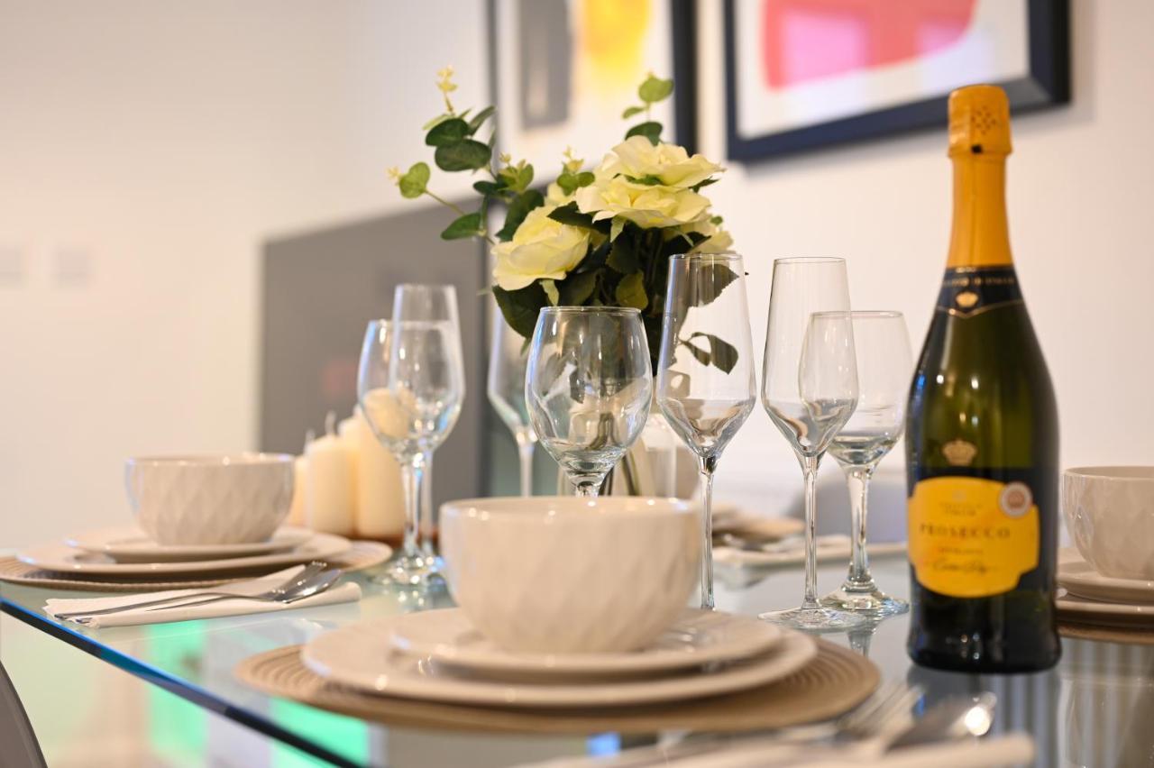 Apartament Luxury 4 Bed House With Gated Parking In The Heart Of Birmingham! Zewnętrze zdjęcie