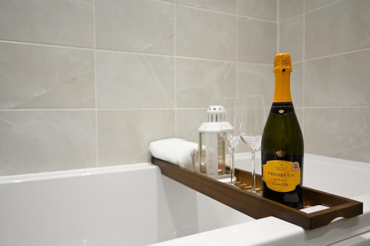 Apartament Luxury 4 Bed House With Gated Parking In The Heart Of Birmingham! Zewnętrze zdjęcie