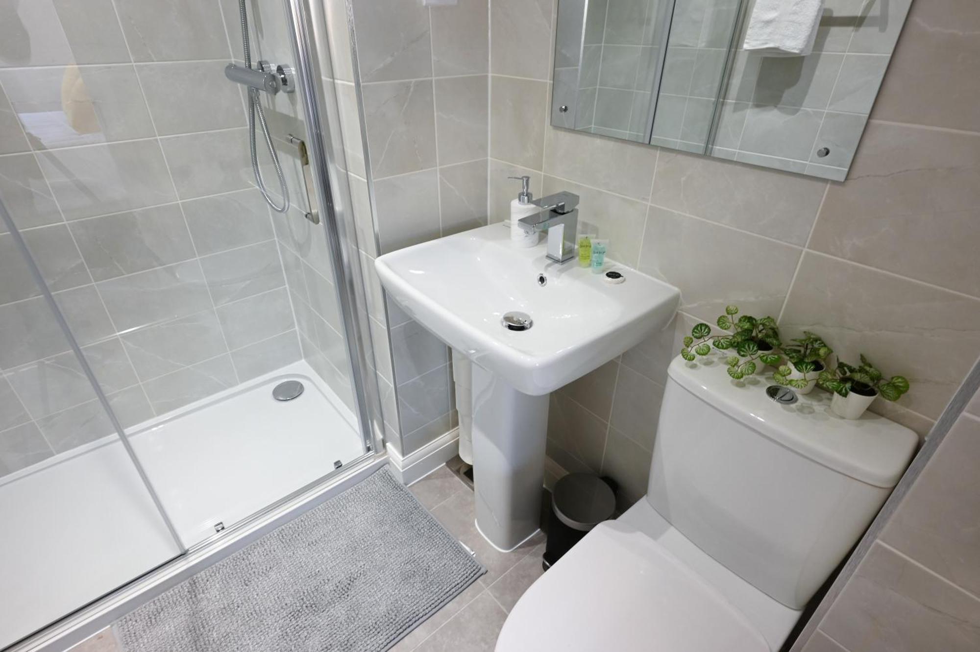 Apartament Luxury 4 Bed House With Gated Parking In The Heart Of Birmingham! Zewnętrze zdjęcie