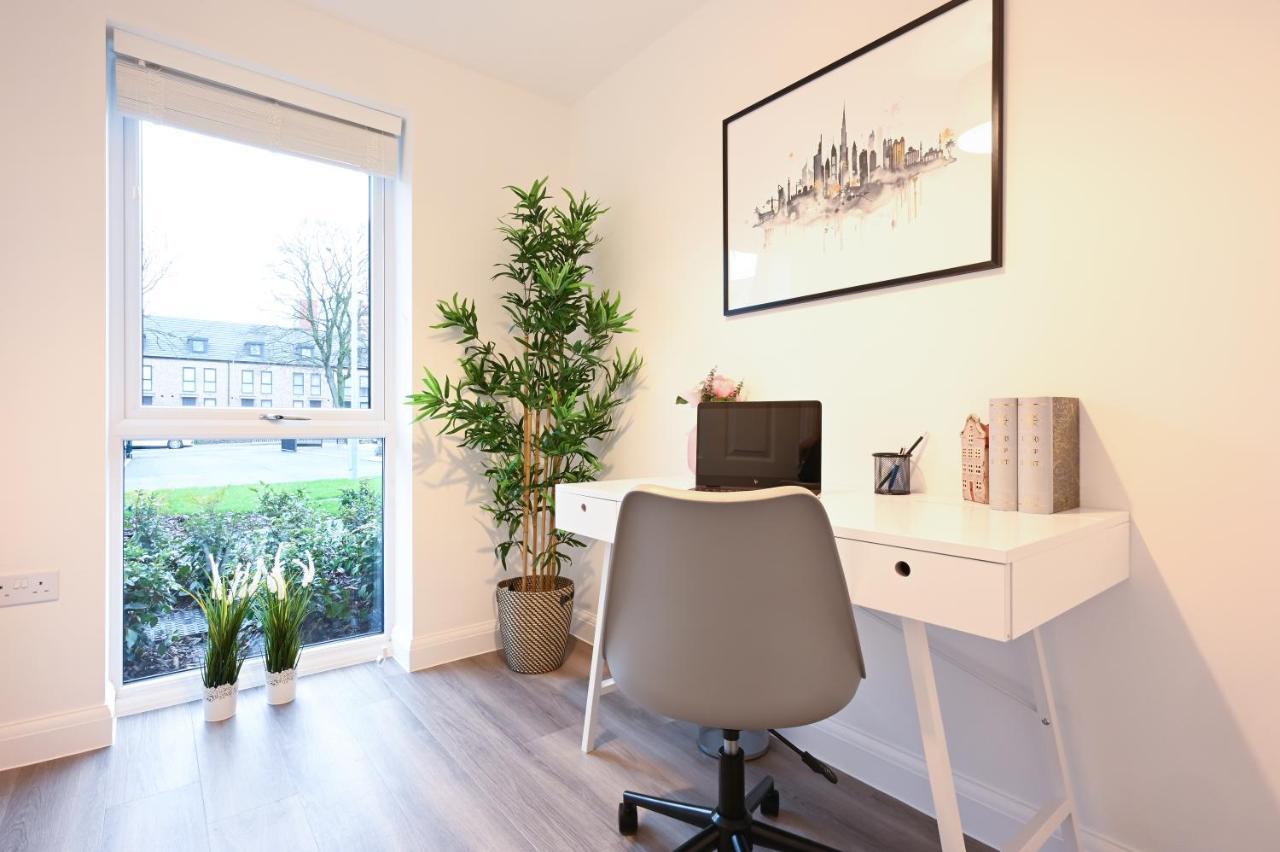 Apartament Luxury 4 Bed House With Gated Parking In The Heart Of Birmingham! Zewnętrze zdjęcie